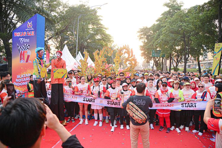 Race photo from NOTARACE 2025