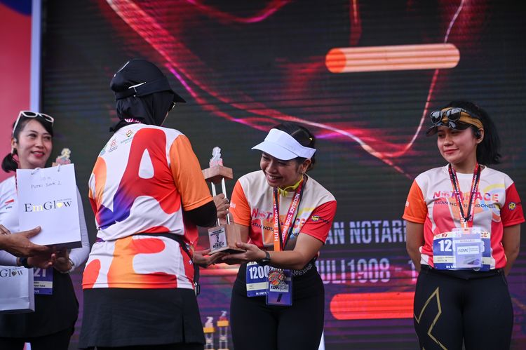 Race photo from NOTARACE 2025