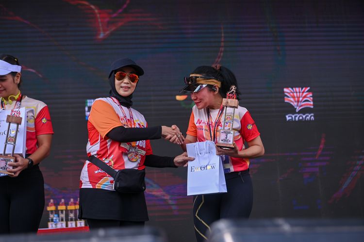 Race photo from NOTARACE 2025
