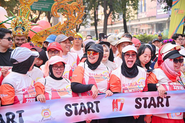 Race photo from NOTARACE 2025