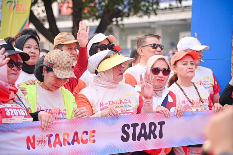 Race photo from NOTARACE 2025