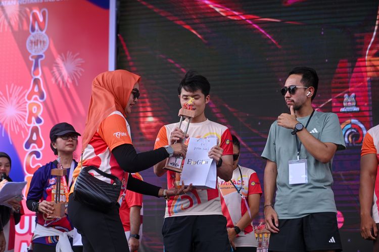 Race photo from NOTARACE 2025
