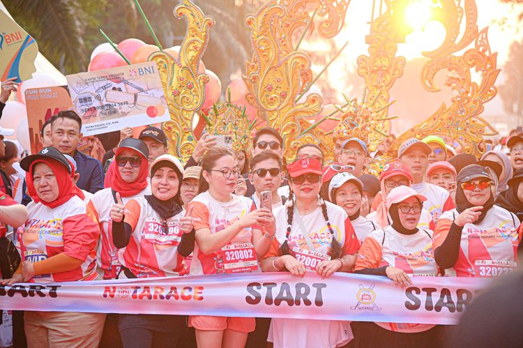 Race photo from NOTARACE 2025