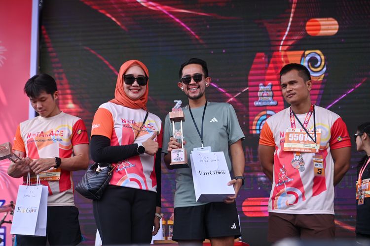 Race photo from NOTARACE 2025