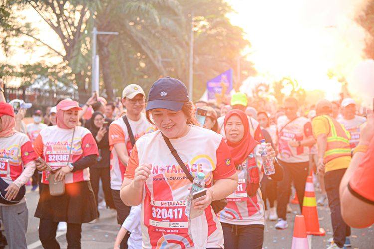 Race photo from NOTARACE 2025