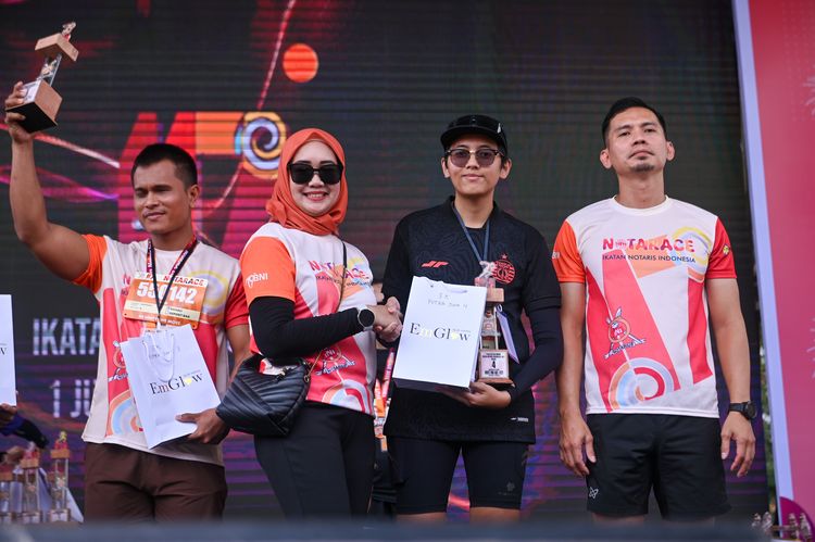 Race photo from NOTARACE 2025