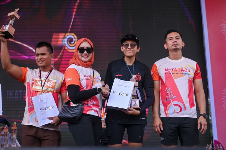 Race photo from NOTARACE 2025