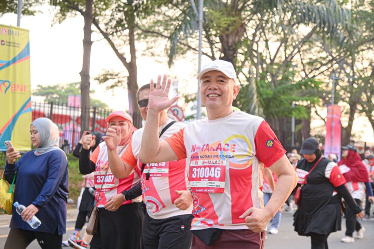 Race photo from NOTARACE 2025
