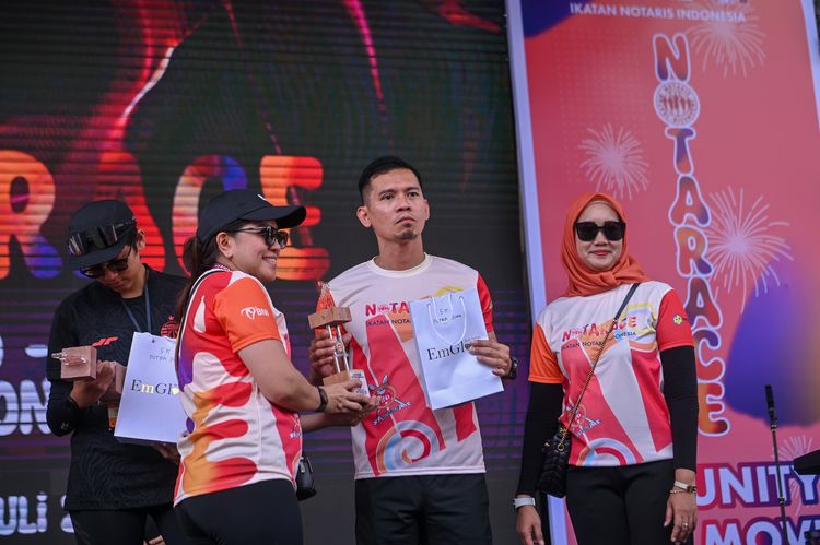 Race photo from NOTARACE 2025