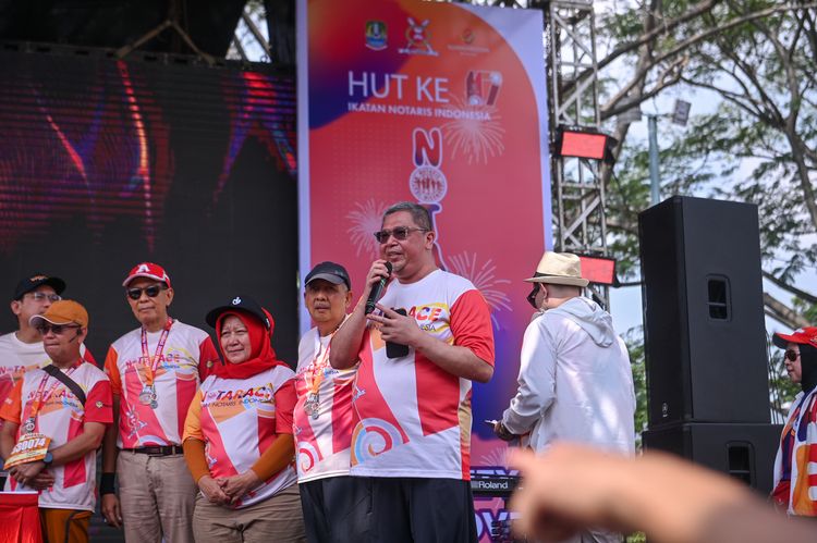 Race photo from NOTARACE 2025