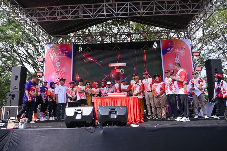 Race photo from NOTARACE 2025