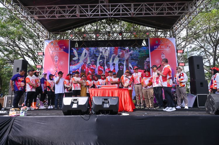 Race photo from NOTARACE 2025