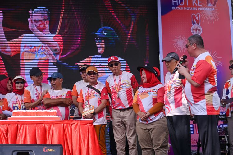 Race photo from NOTARACE 2025