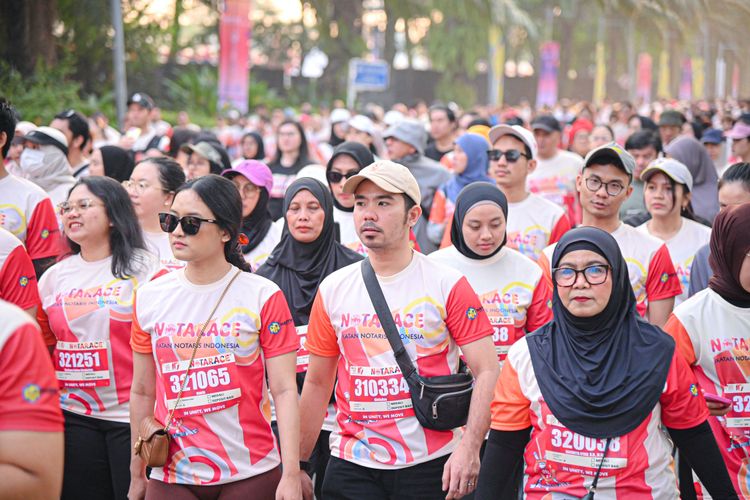 Race photo from NOTARACE 2025