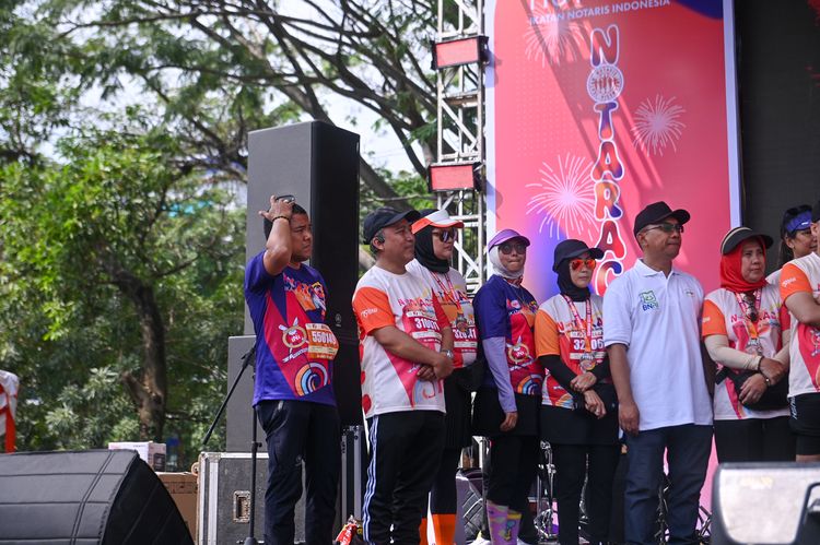 Race photo from NOTARACE 2025
