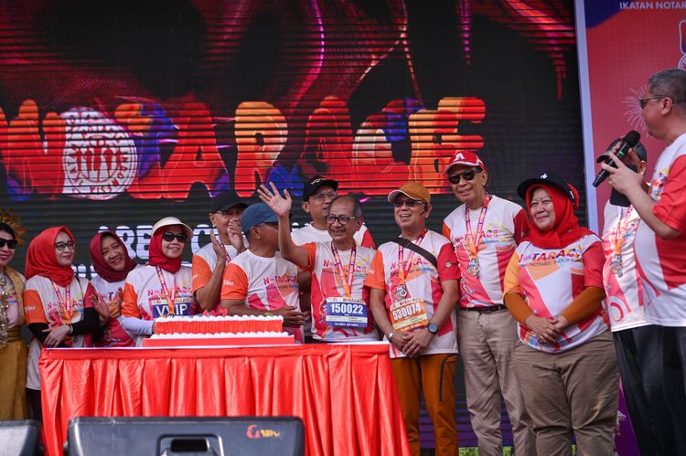 Race photo from NOTARACE 2025