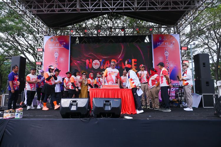 Race photo from NOTARACE 2025