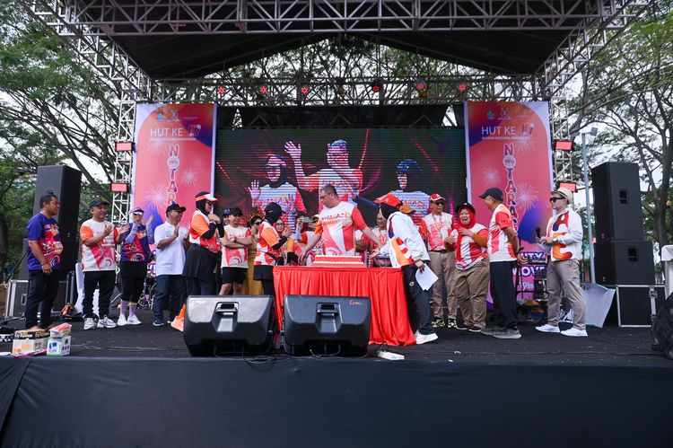 Race photo from NOTARACE 2025
