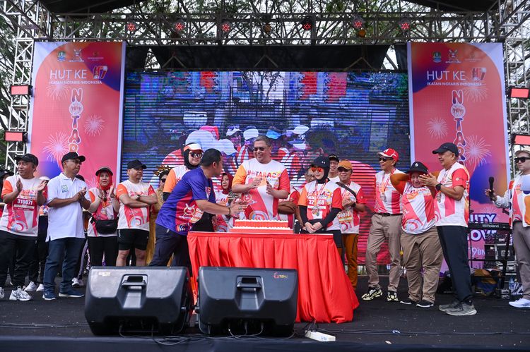 Race photo from NOTARACE 2025