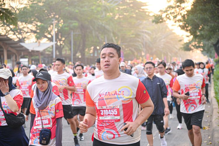 Race photo from NOTARACE 2025