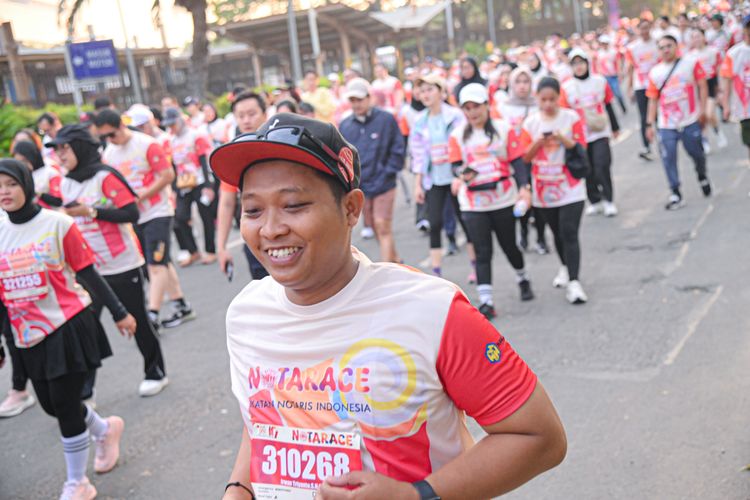 Race photo from NOTARACE 2025