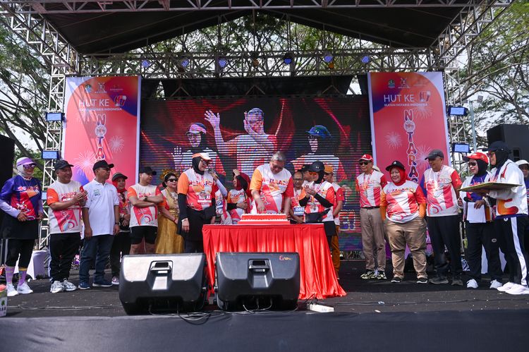 Race photo from NOTARACE 2025