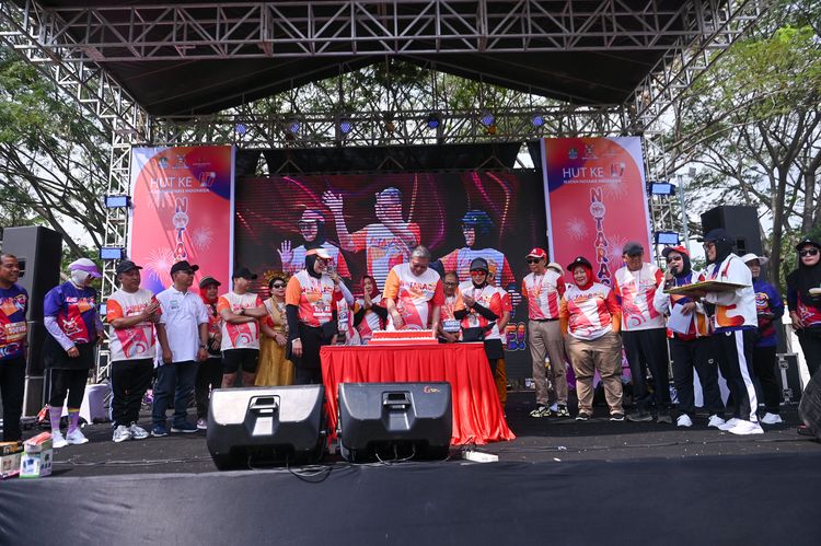 Race photo from NOTARACE 2025