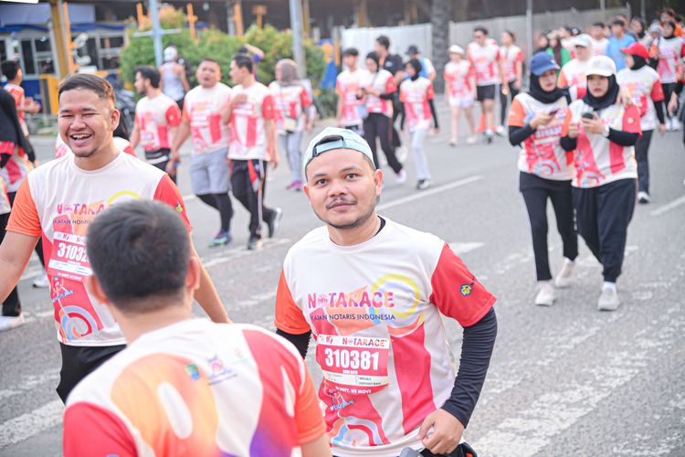 Race photo from NOTARACE 2025