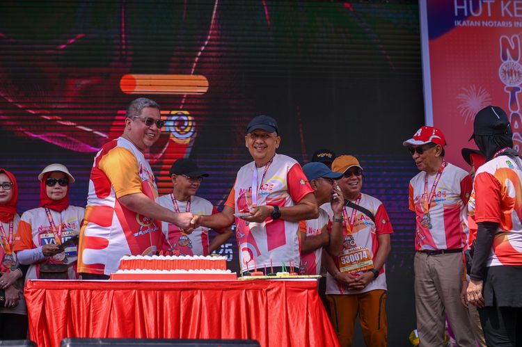 Race photo from NOTARACE 2025