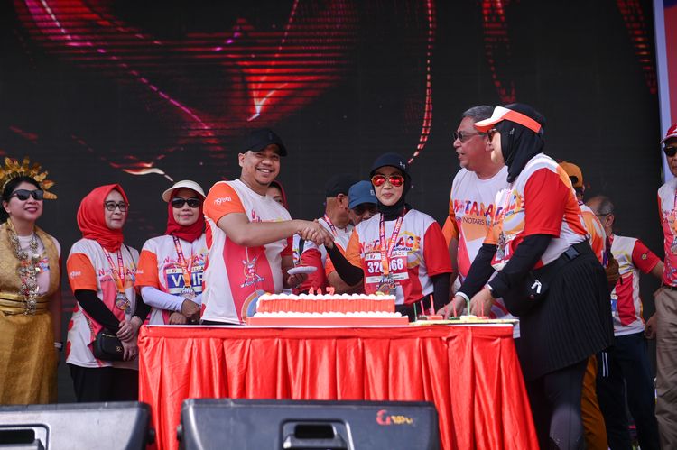 Race photo from NOTARACE 2025