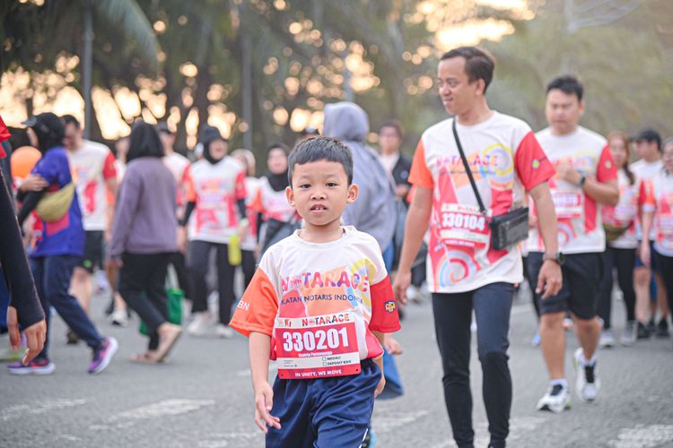 Race photo from NOTARACE 2025