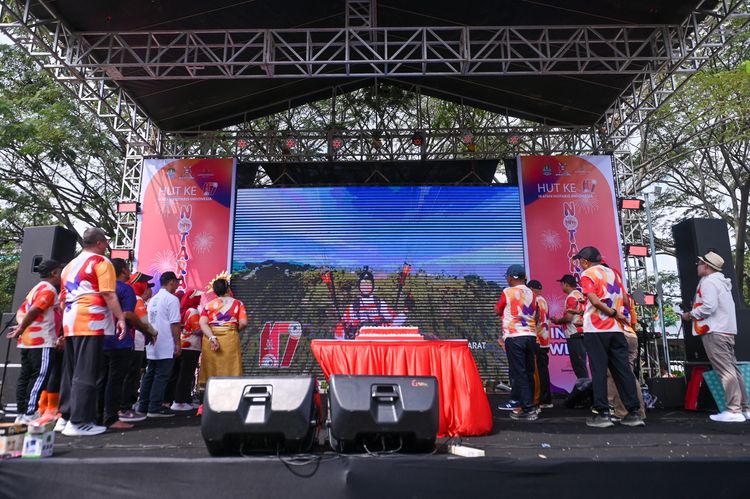 Race photo from NOTARACE 2025