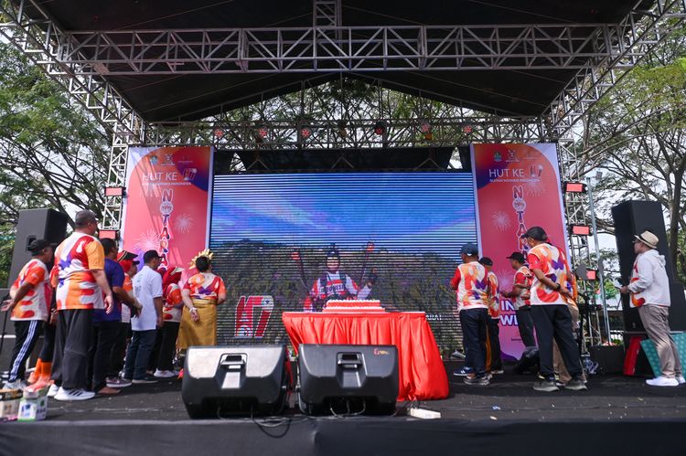 Race photo from NOTARACE 2025