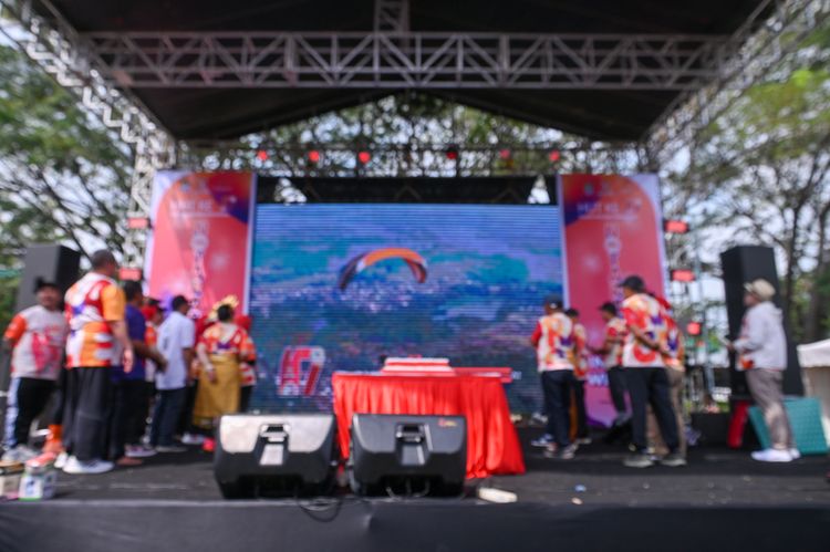 Race photo from NOTARACE 2025