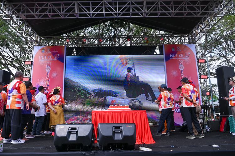 Race photo from NOTARACE 2025
