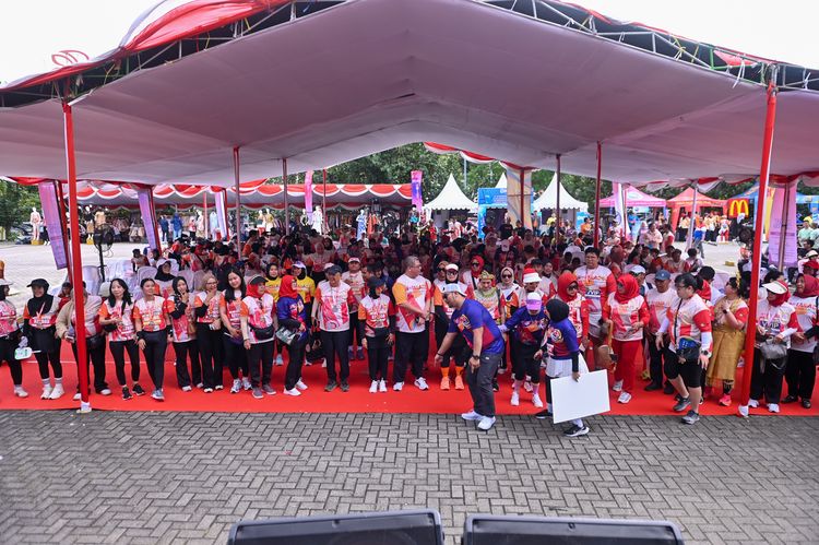 Race photo from NOTARACE 2025
