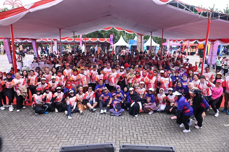 Race photo from NOTARACE 2025