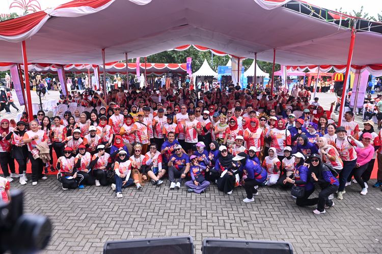 Race photo from NOTARACE 2025