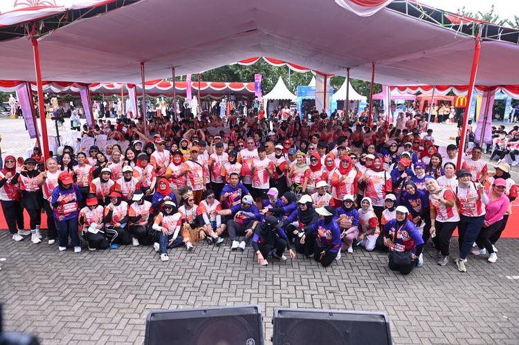 Race photo from NOTARACE 2025