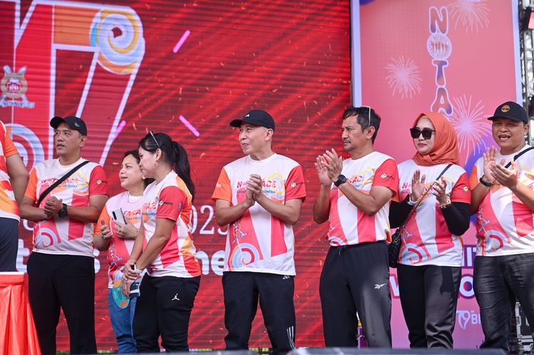 Race photo from NOTARACE 2025