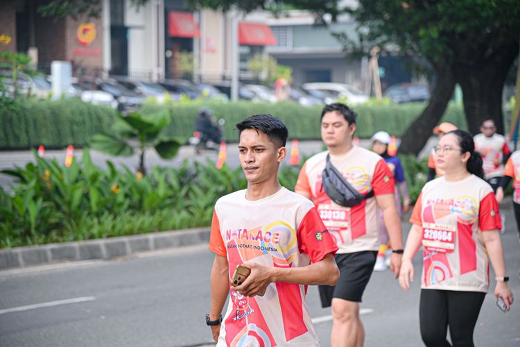 Race photo from NOTARACE 2025