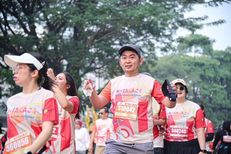 Race photo from NOTARACE 2025