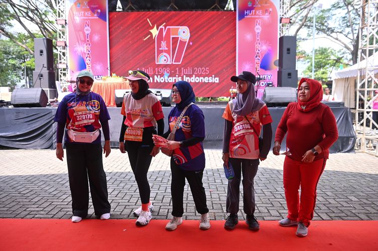 Race photo from NOTARACE 2025