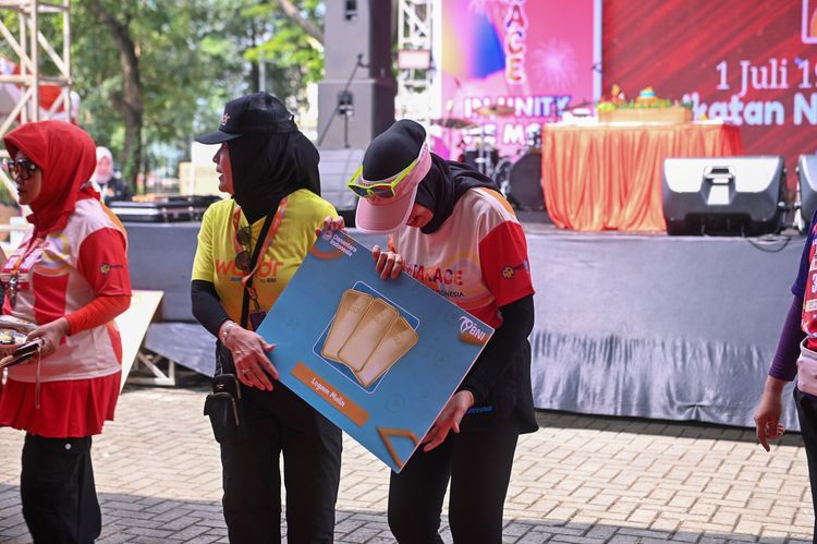 Race photo from NOTARACE 2025