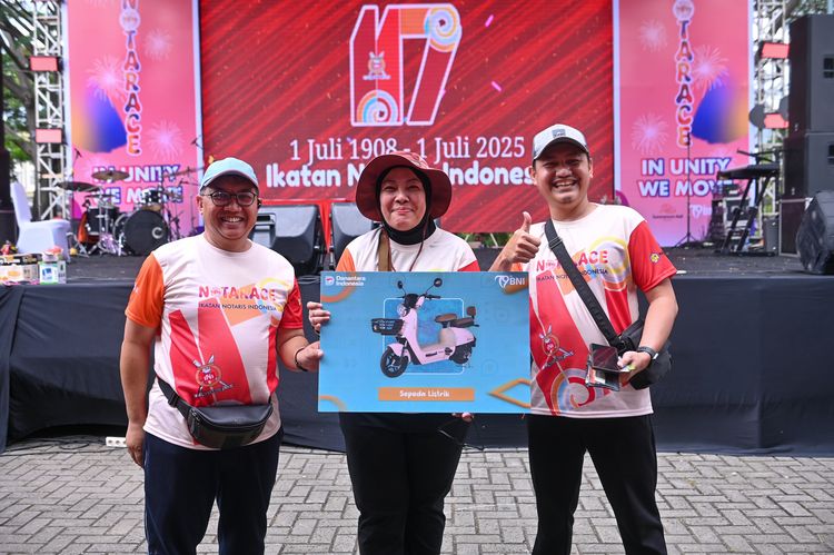 Race photo from NOTARACE 2025