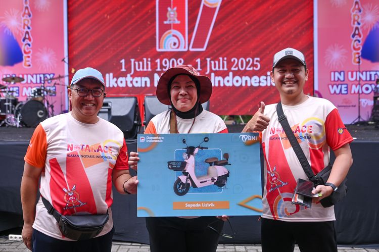 Race photo from NOTARACE 2025