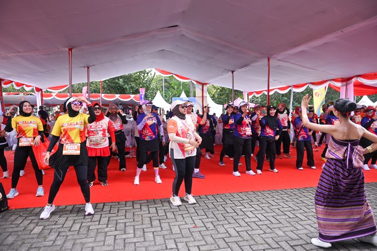 Race photo from NOTARACE 2025