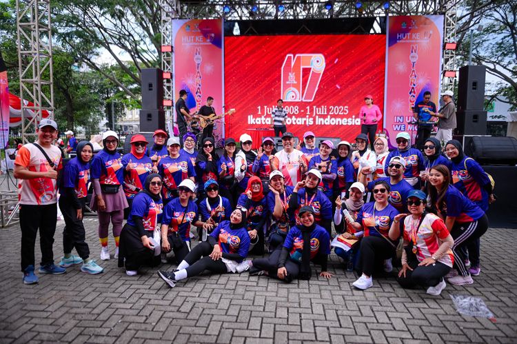 Race photo from NOTARACE 2025