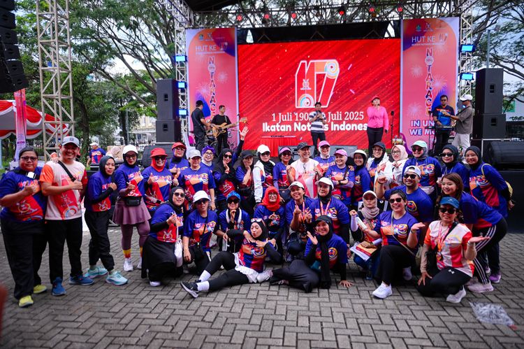 Race photo from NOTARACE 2025