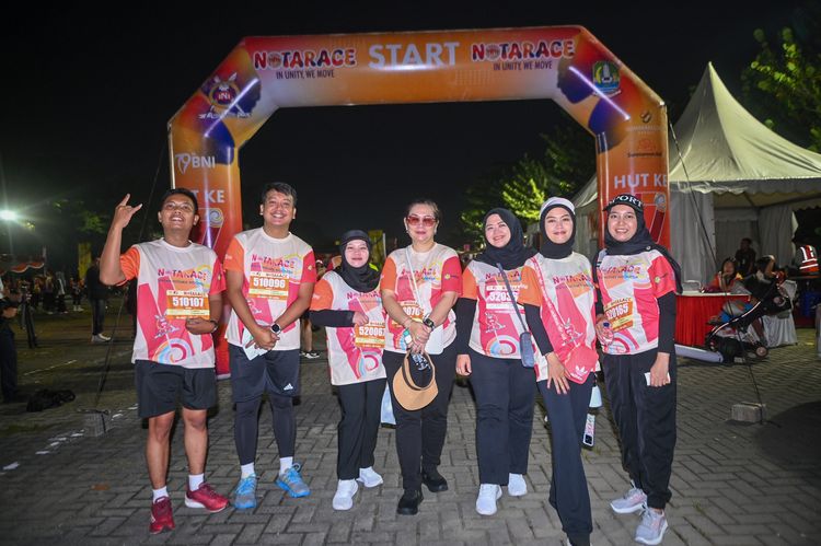 Race photo from NOTARACE 2025